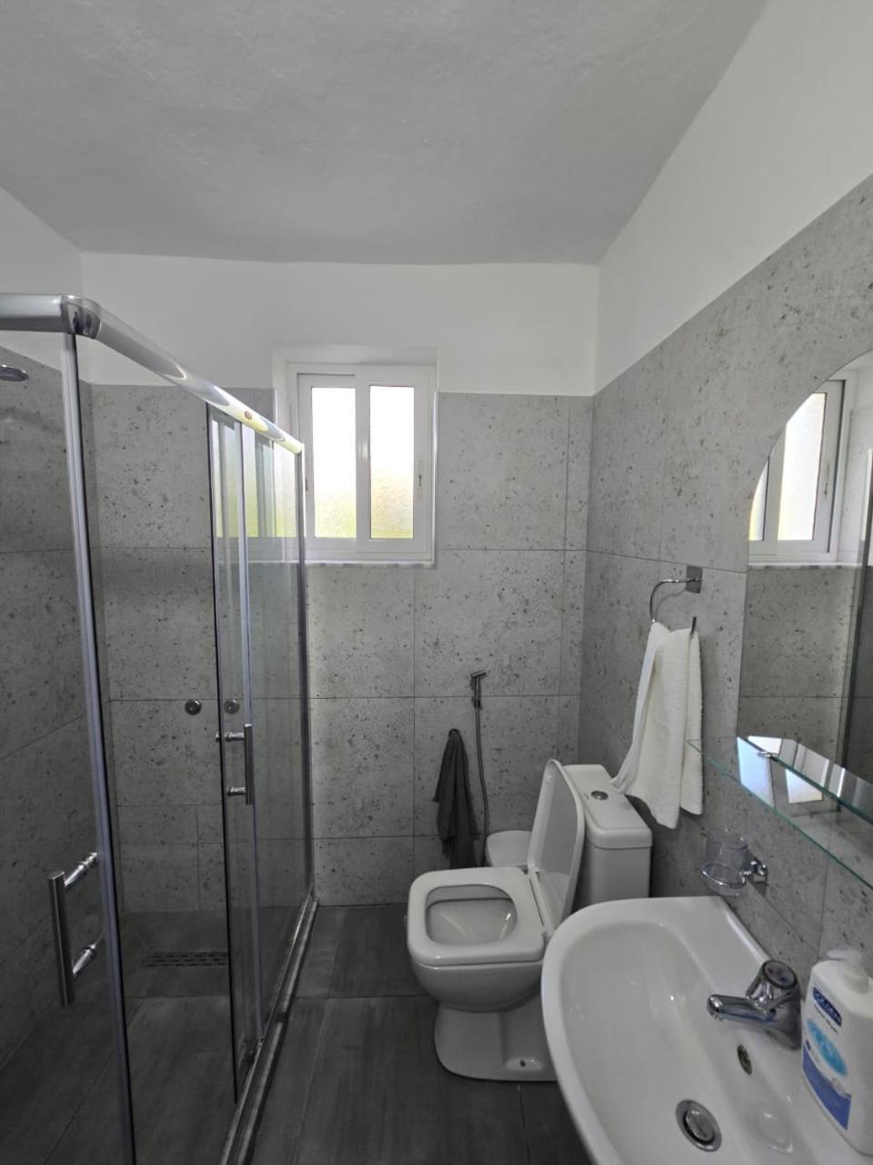 Aliaj Guest House Берат Екстериор снимка